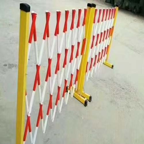 Fiberglass telescopic fence