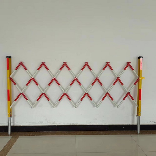Fiberglass telescopic fence
