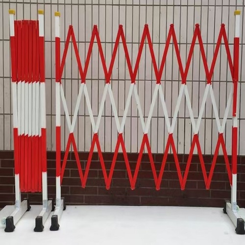 Fiberglass telescopic fence