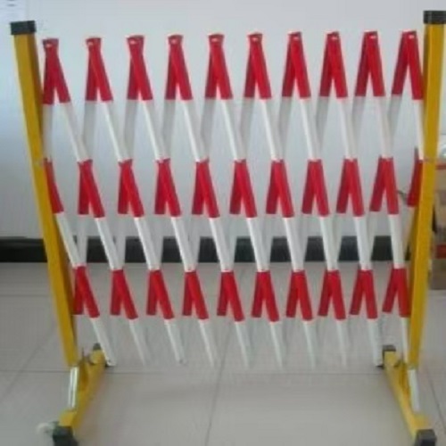 Fiberglass telescopic fence